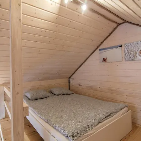 Ostoja Sosnowa Czarny Mlyn, Kompleks Dwoch Domkow