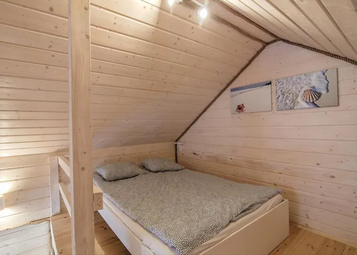 Ostoja Sosnowa Czarny Mlyn, Kompleks Dwóch Nowych Domkow